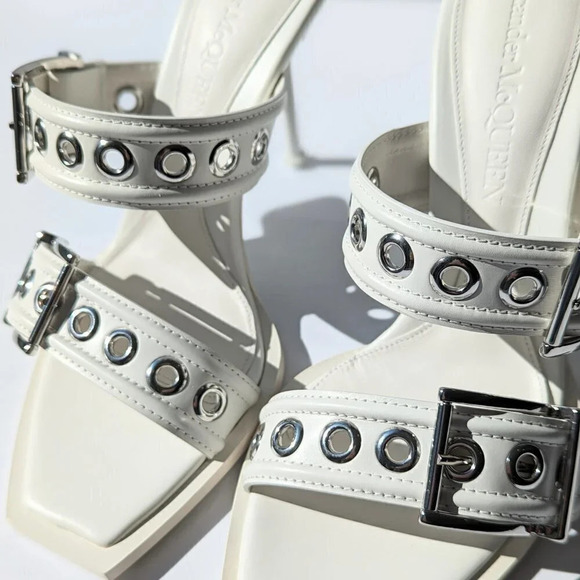 Alexander McQueen Punk Double-Buckle White Leather Sandals Size 39.5 MSRP $1,390 - Picture 4 of 9
